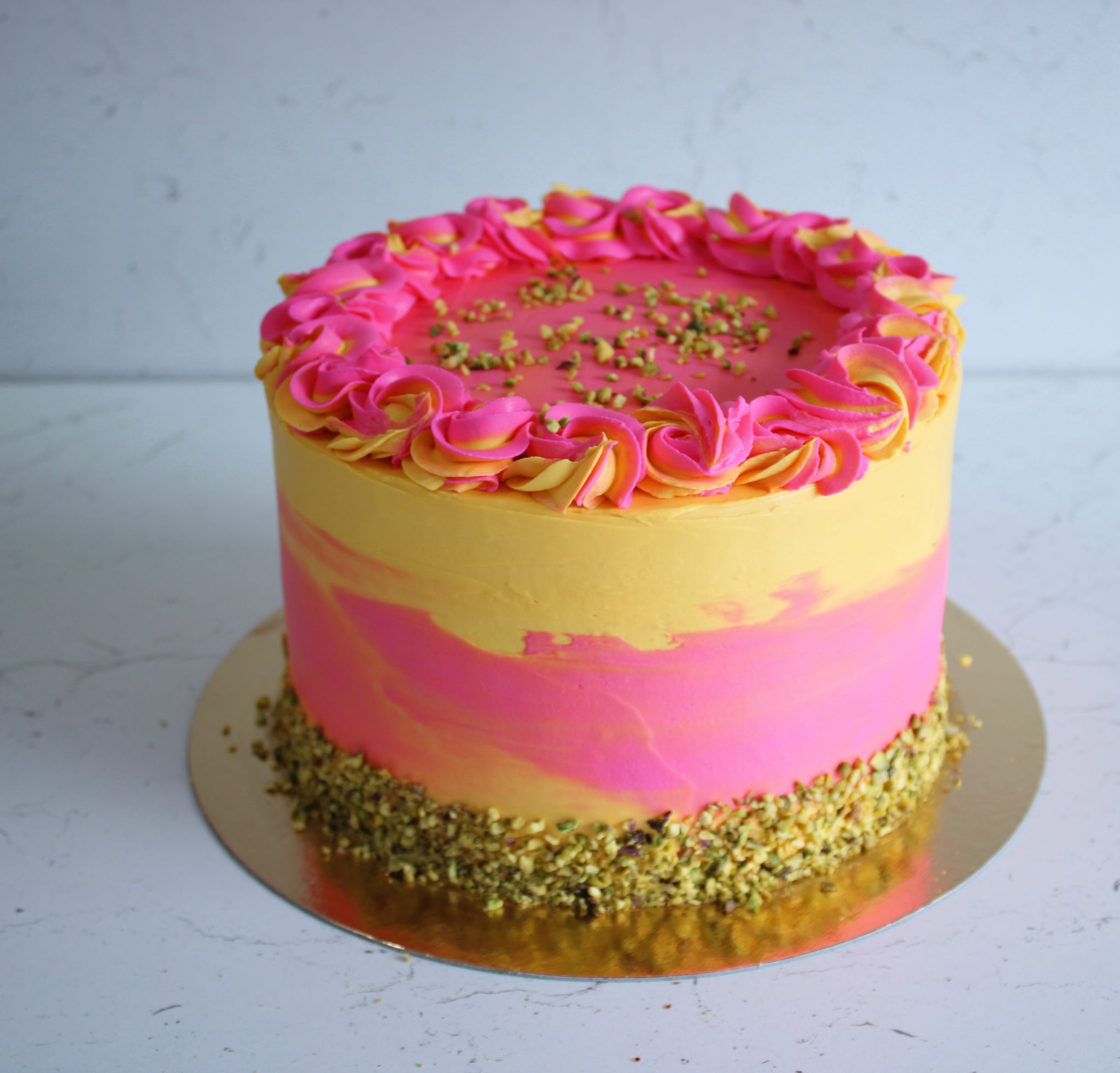 cake-pistache-mangue-passion-2 Layer cake Pistache Mangue Passion – Image 1