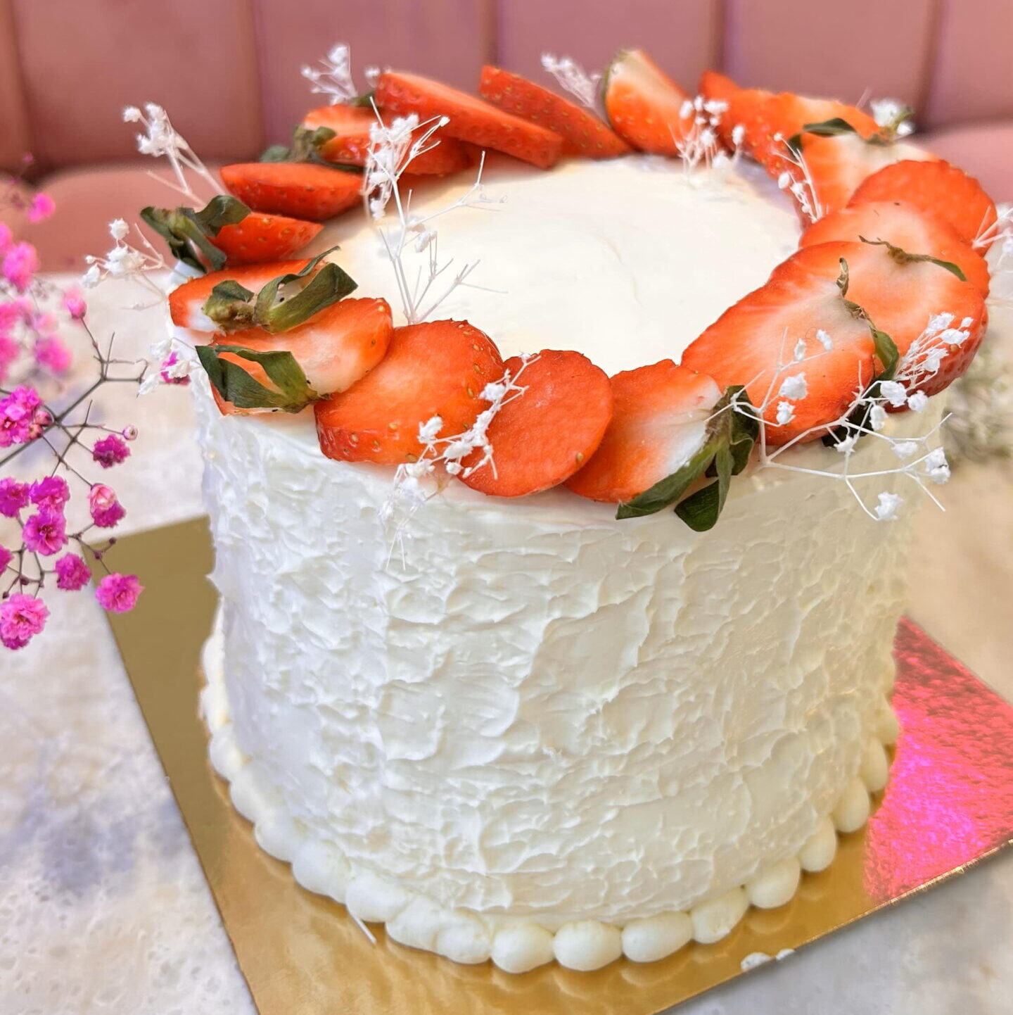 flower-fraisier-2@2x-scaled-e1738368109904-1 Flower Fraisier - Wedding edition – Image 1